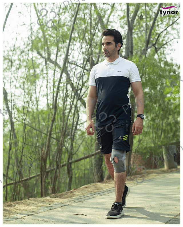 Tynor D 08 Elastic Knee Support Medium 1s