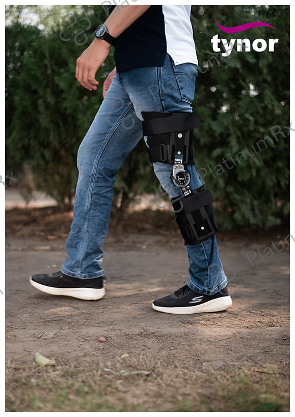 Tynor D 48 ROM Knee Brace Universal Black