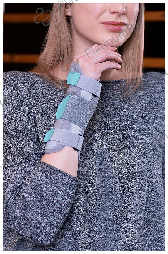 Tynor E43 Wrist Splint Ambidextrous Small 1s
