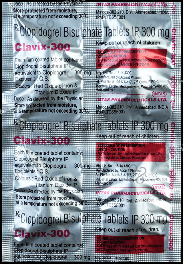 Clavix 300 Tablet